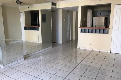 546 SW 1st St # 501, Miami FL 33130