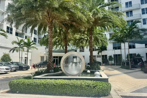 1776 Polk St # 517, Hollywood FL 33020