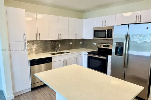 1776 Polk St # 517, Hollywood FL 33020