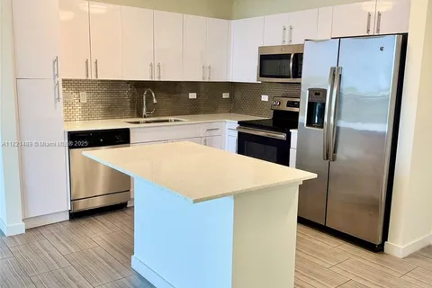 1776 Polk St # 517, Hollywood FL 33020