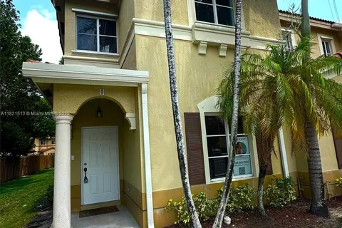 8463 NW 107th Path # 33, Doral FL 33178
