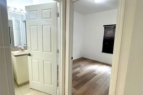 8463 NW 107th Path # 33, Doral FL 33178