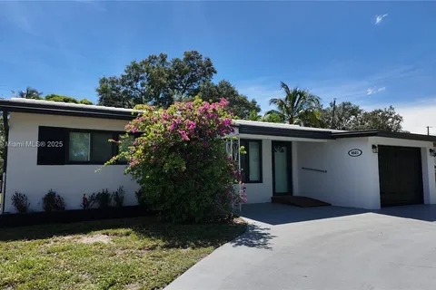 4521 SW 25th Ter, Dania Beach FL 33312