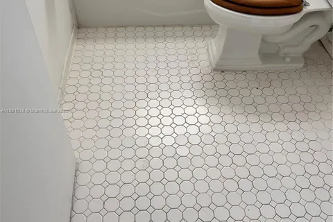 101 Collins Ave # 16, Miami Beach FL 33139
