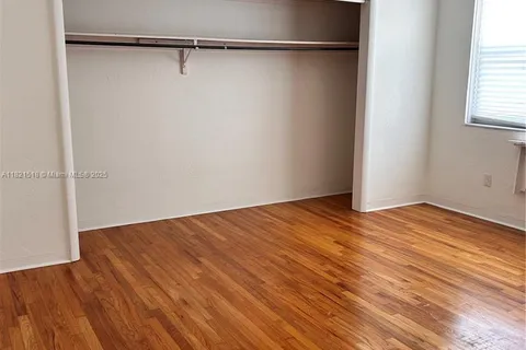 101 Collins Ave # 16, Miami Beach FL 33139