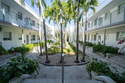 331 85th St # 9, Miami Beach FL 33141