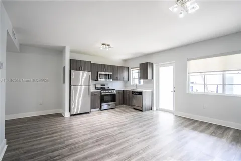 331 85th St # 9, Miami Beach FL 33141