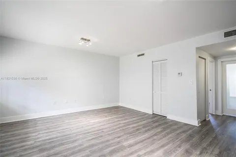 331 85th St # 9, Miami Beach FL 33141