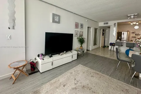 1825 S Ocean Dr # 6, Hallandale Beach FL 33009