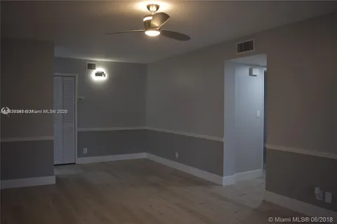512 Gardens Dr # 202, Pompano Beach FL 33069