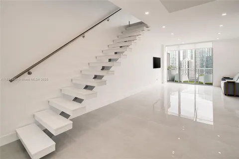 690 SW 1st Ct # 2312, Miami FL 33130