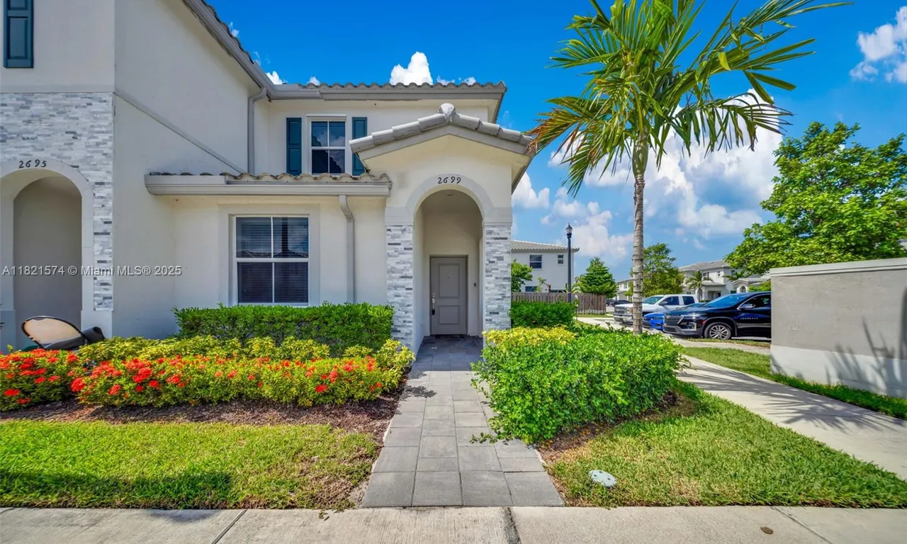 2699 SE 19th St, Homestead FL 33035