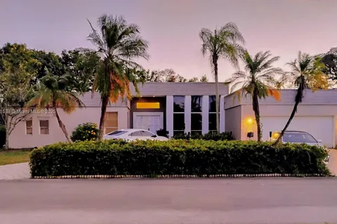 5706 White Hickory Cir, Tamarac FL 33319