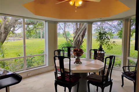 5706 White Hickory Cir, Tamarac FL 33319