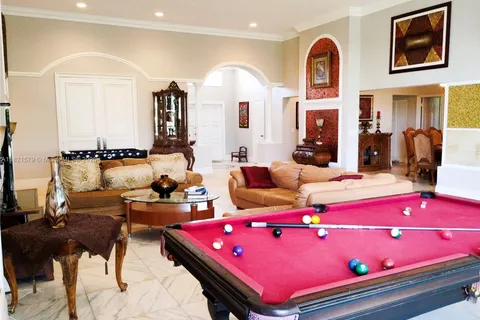 5706 White Hickory Cir, Tamarac FL 33319