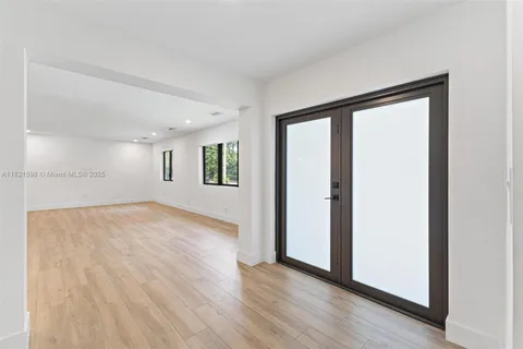 1460 Campamento Ave, Coral Gables FL 33156