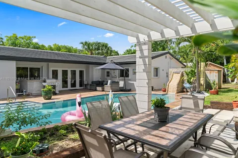 930 NE 182nd Ter, North Miami Beach FL 33162