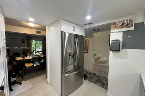 11183 NW 7th St # 104, Miami FL 33172