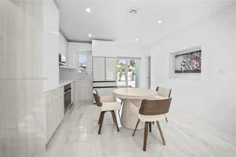 6430 SW 58th Pl, South Miami FL 33143