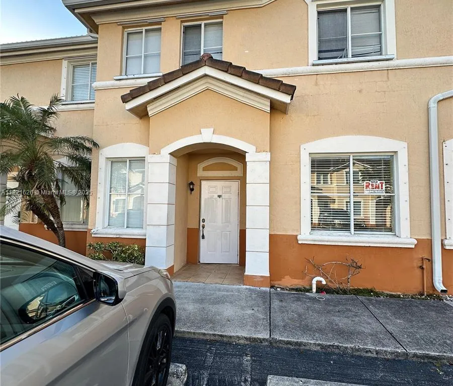 7337  nw 174  th ter # 107, Miami Lakes FL 33015