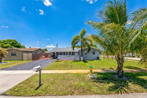 6701 NW 6th St, Margate FL 33063