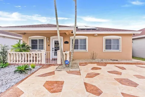 214 SW 15th Ter, Homestead FL 33030