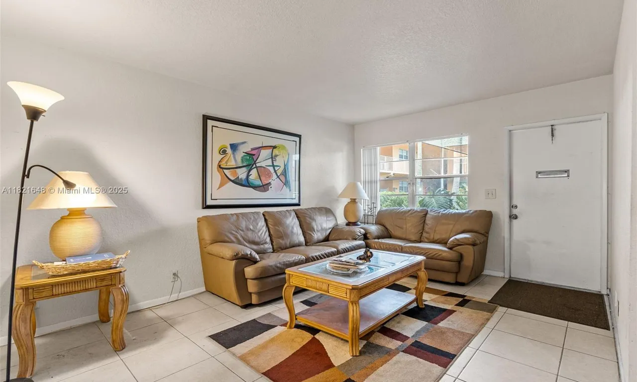 200 Croton Ave # 102, Lantana FL 33462
