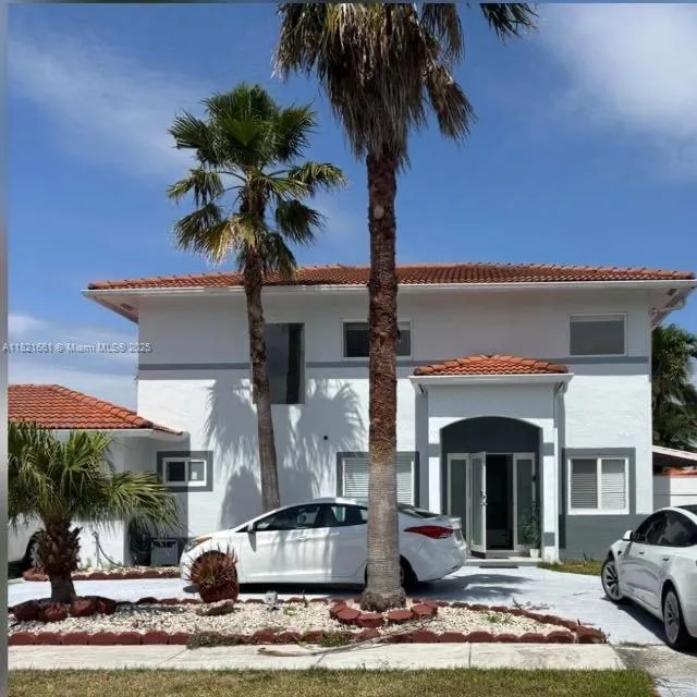 12923 SW 207th Ter, Miami FL 33177