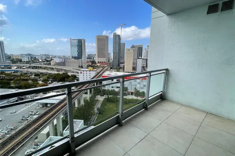 90 SW 3rd St # 1809, Miami FL 33130