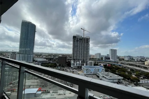 90 SW 3rd St # 1809, Miami FL 33130