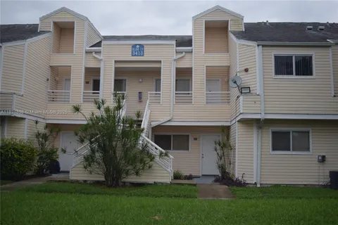 3413 NW 44th St # 206, Oakland Park FL 33309