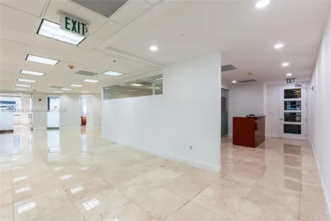 1200 Brickell Ave # 850, Miami FL 33131
