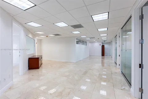 1200 Brickell Ave # 850, Miami FL 33131