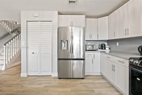 13505 SW 122nd Ave, Miami FL 33186