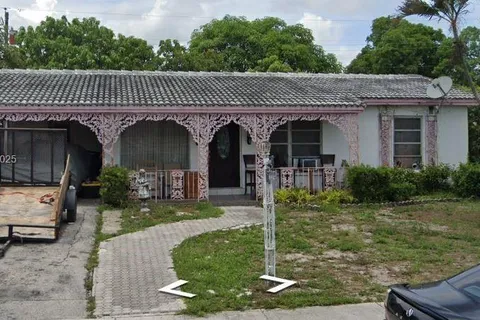 3321 NW 17th Ct, Lauderhill FL 33311