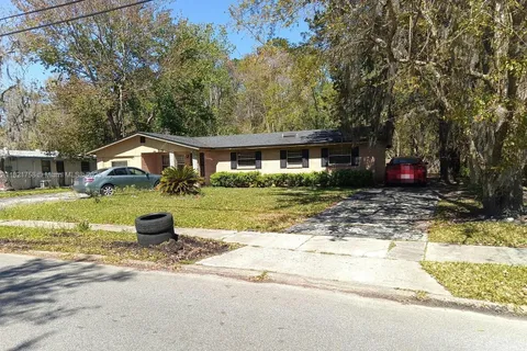 5319 Arrowsmith Rd, Jacksonville FL 32208