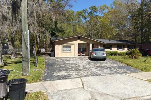 5319 Arrowsmith Rd, Jacksonville FL 32208