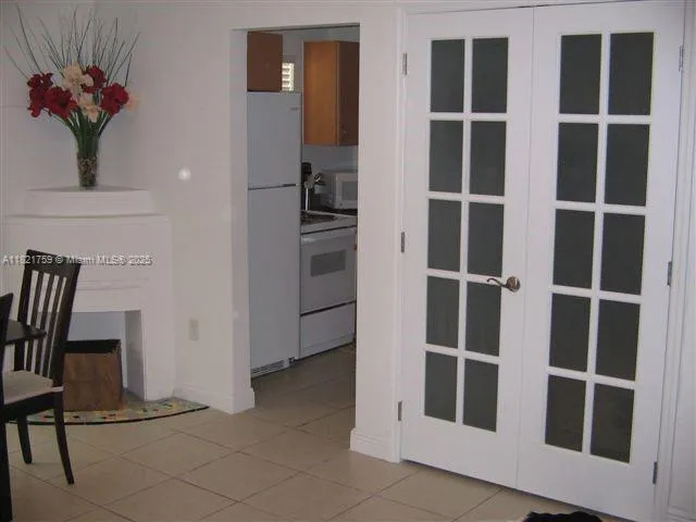 936 Pennsylvania Ave # 202, Miami Beach FL 33139