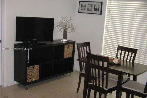 936 Pennsylvania Ave # 202, Miami Beach FL 33139