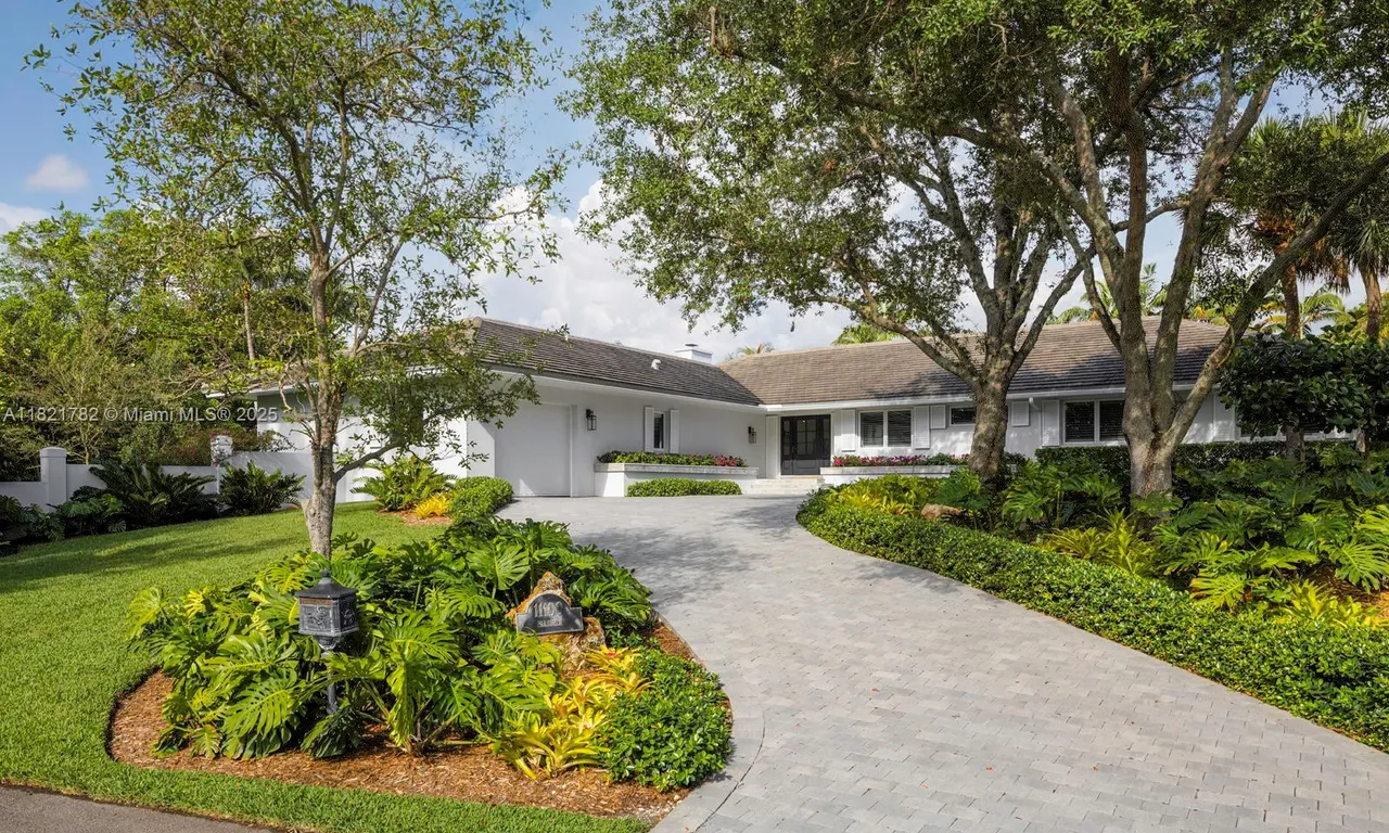 11100 Paradela St, Coral Gables FL 33156