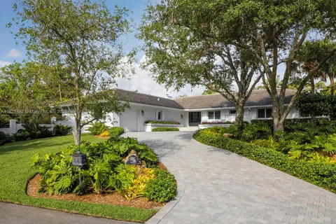 11100 Paradela St, Coral Gables FL 33156