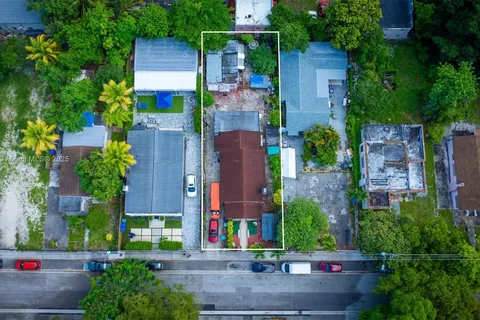145 NW 31st St, Miami FL 33127