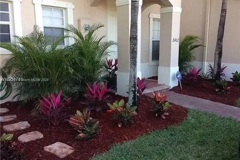 2402 NE 41st Pl, Homestead FL 33033