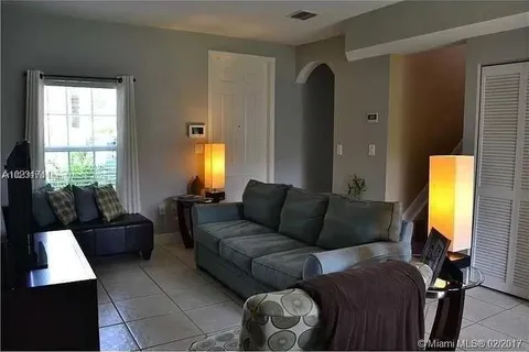 2402 NE 41st Pl, Homestead FL 33033