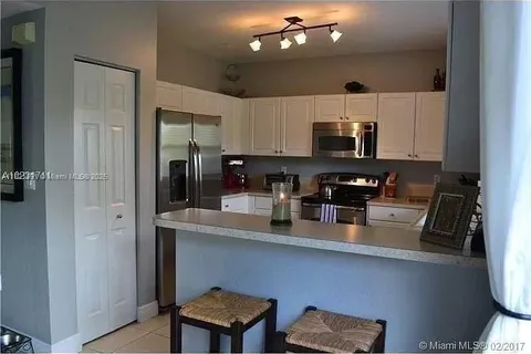 2402 NE 41st Pl, Homestead FL 33033