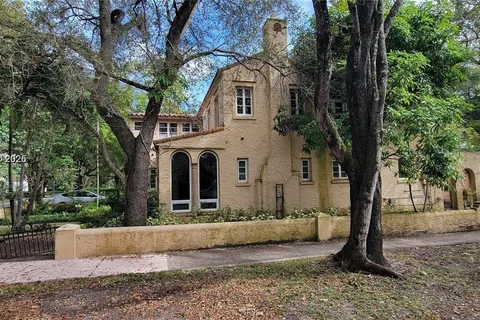 446 Navarre Ave, Coral Gables FL 33134