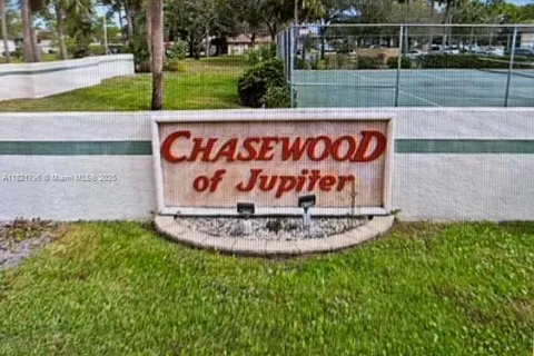 6447 Chasewood Dr # C, Jupiter FL 33458