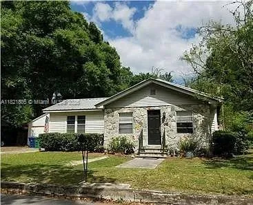 6913 N Highland Ave, Tampa FL 33604