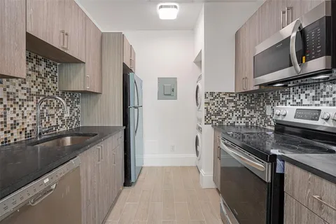 1509 Pennsylvania Ave # 9, Miami Beach FL 33139
