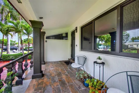5861 W 2nd Ct, Hialeah FL 33012